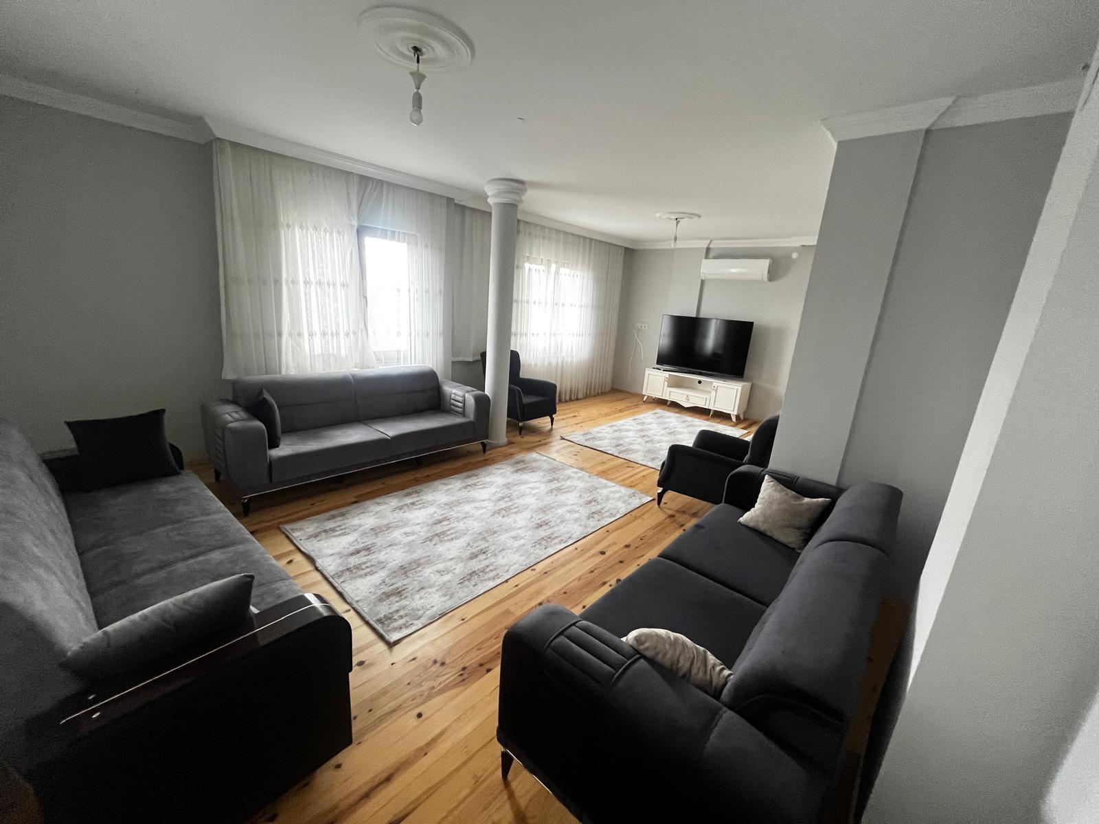 MABEL GAYRİMENKUL GÖLÇAYIR'DA EŞSİZ MANZARASIYLA EŞYALI KİRALIK DAİRE